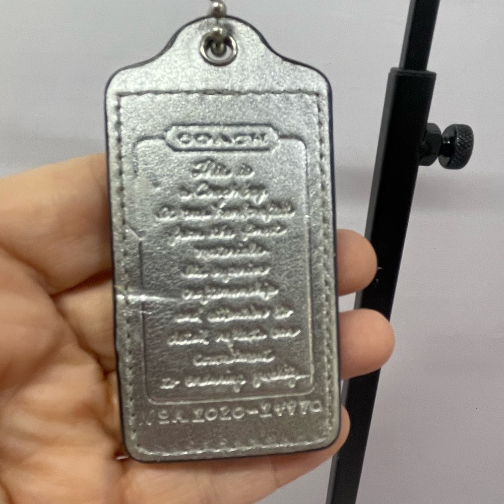Coach 3.5” Silver Metallic Creed+2.5”Translucent Purple Mirror Acrylic hangtag - Picture 4 of 5